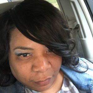 Meet your Posher, Pamela